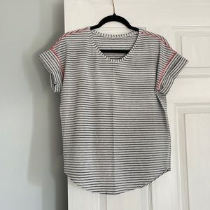 Lululemon loose fitting T-shirt